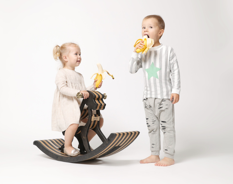 sweety toys 11193 schaukelpferd holz affe alma dunkelbraun- hochwertiges designer schaukelpferd