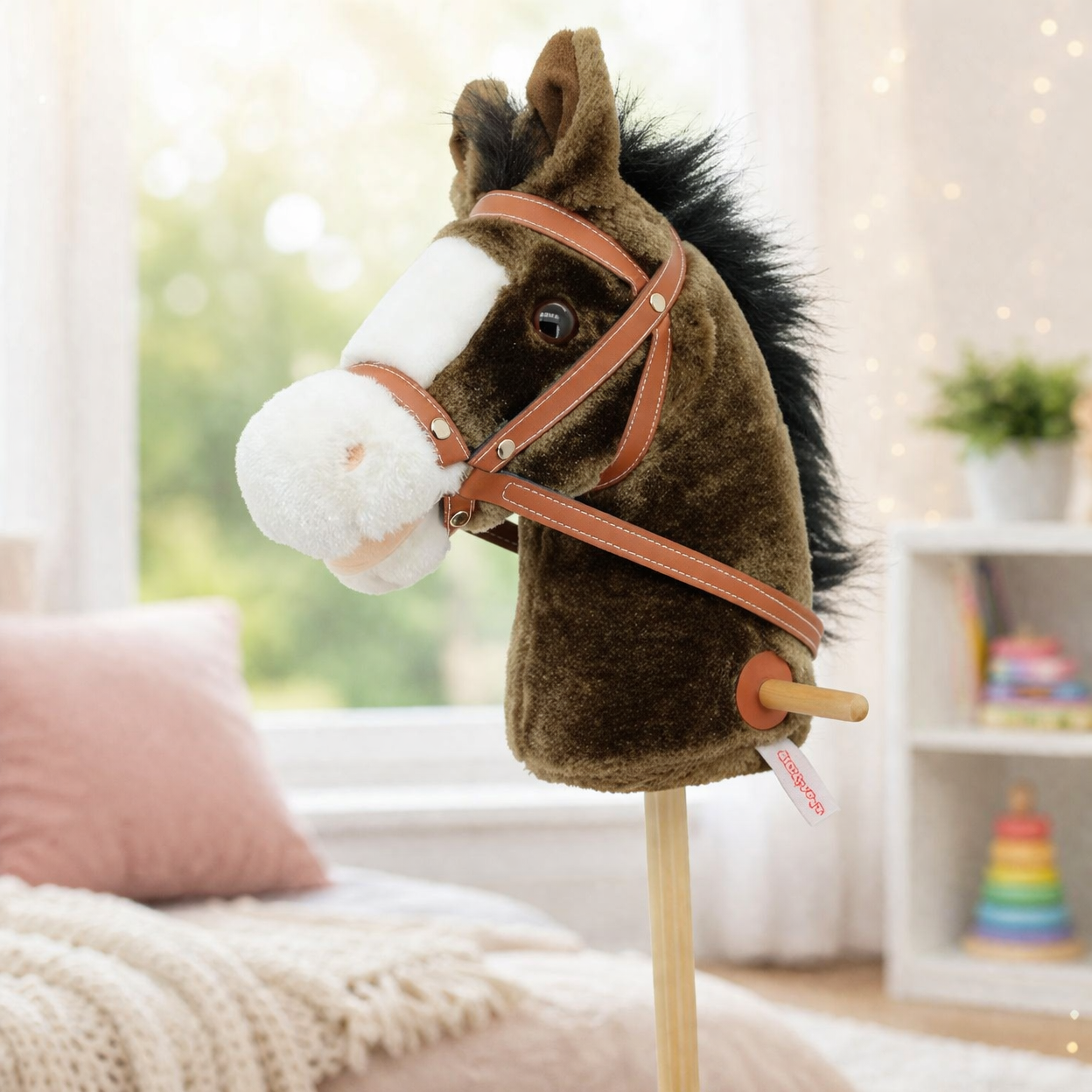 Sweety Toys 5055 cheval de loisir marron choco avec crinière noire et avec fonction sonore